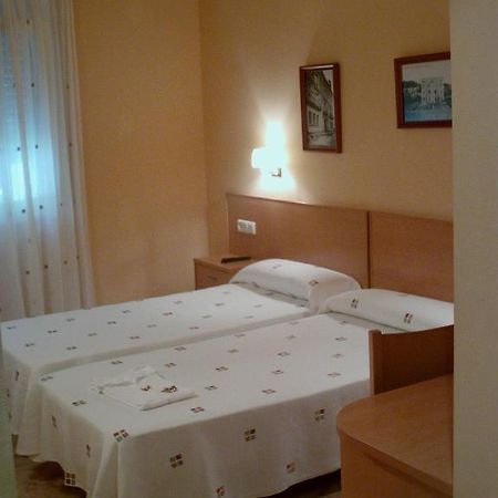 Hotel Mont-Roig Екстериор снимка